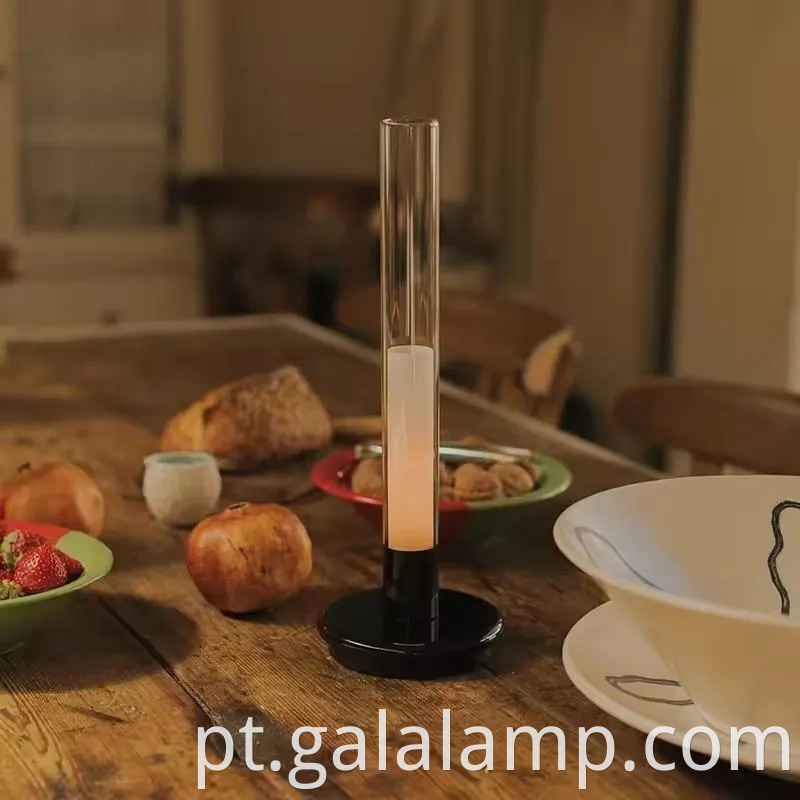 Lâmpada de mesa moderna elegante com carregamento USB para quarto e bistrô